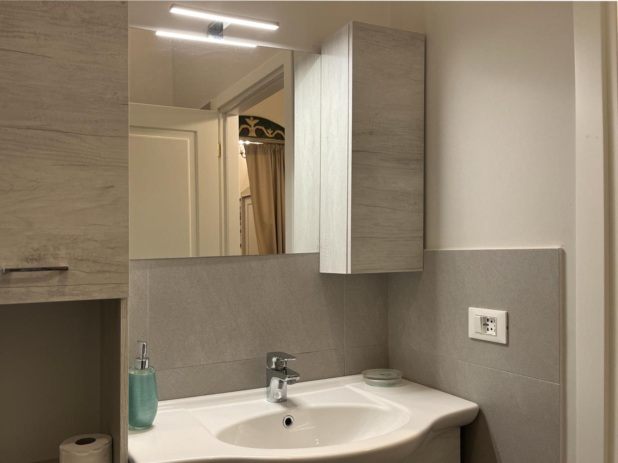 Giano Host - Lomellini Apartment Genua